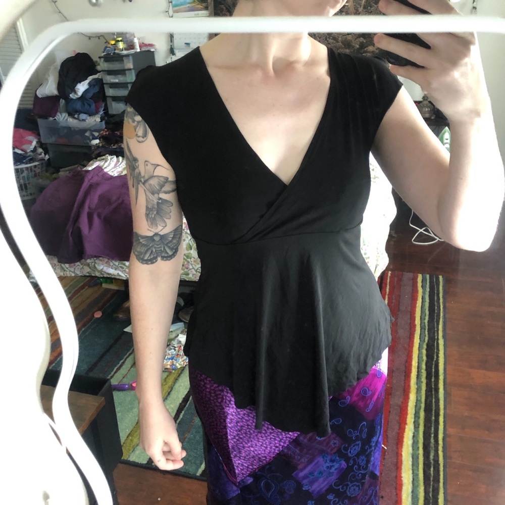 PRICE FIRM Black 90s y2k vintage vixen asymmetrical with slit sleeves & V-neck